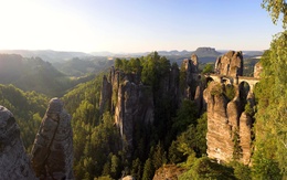���� ���������� ��� �� ��������� ������� �������� ������������ ��� / Elbsandsteingebirge � ���� ������ /  Bastei Bridge, ���������� ���������  