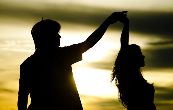 Silhouette Of Dancing Couple , ,   -  . Image 7825289.