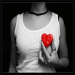 99px.ru аватар Сердечко на груди)