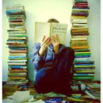 Аватар книги девушка читает книгу