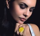 Аватар девушка с кольцом....такая красивая...
