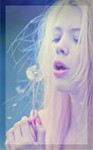 Аватар Девушка дует на одуванчик
