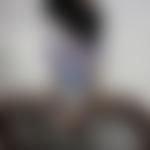 Аватар Обнаженная девушка в одной футболке