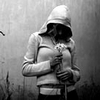 Аватар девушка в капюшоне с цветами