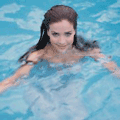 Аватар Natalia Oreiro в бассейне