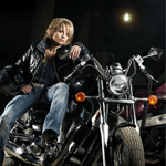 99px.ru аватар Девушка-рокер на мотоцикле