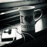 99px.ru аватар Кружка с надписью 'I love London' и плеер с наушниками