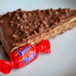 Аватар Кусочек вафельного торта и конфета Daim