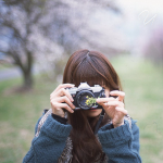 99px.ru аватар Девушка с фотоаппаратом на природе