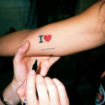 Аватар Надпись I love __ на руке