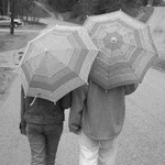 99px.ru аватар Парень и девушка под волшебными зонтами