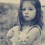 99px.ru аватар Девочка с белым котом на руках