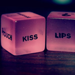 99px.ru аватар Прозрачные розовые кубики с надписями Lips, Kiss, Touch