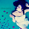 Аватар Девушка лежит на полу с лепестками роз ('Dreams' / 'Мечты')