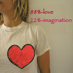 Аватар Девушка в футболке с нарисованным сердечком ('88%-love 22%-imagination' / '88% любви, 22% воображения')