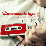 99px.ru аватар Рука девушки с кассетой ('Love cassete type' / 'Люблю кассеты')