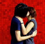 99px.ru аватар Парень и девушка целуются на красном фоне