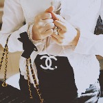 Аватар Девушка от Chanel