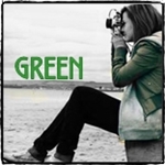 Аватар Девушка-фотограф в зеленой курточке (Green)