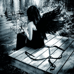 99px.ru аватар Девушка с черными крыльями сидит у воды