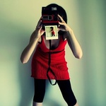 Аватар девушка фотографирует