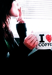 99px.ru аватар Девушка курит и пьет кофе из кружки (I love coffee)