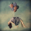 Аватар Девушка летает на воздушных шариках
