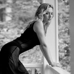 99px.ru аватар Kate Winslet / Кейт Уинслет у перил