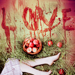 Аватар Девушка лежит на траве возле корзины с яблоками (Love / Любовь)