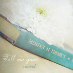 99px.ru аватар Цветочек на книге (Tell me your secret / Скажи мне свой секрет)