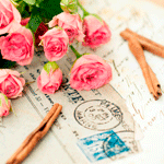 99px.ru аватар Букет роз и палочки корицы лежат на письме