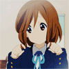Аватар Хирасава Юи-тян из аниме K-ON крутит волосы