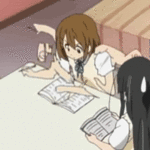 Аватар Быстрей - быстрей! Хирасава Юи из аниме K-ON быстро пишет в тетради