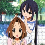 Аватар Адзу-нян делает причёску Юи-тян, аниме K-ON