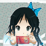 Аватар Мио Акияма с фотоаппаратом из аниме K-On!