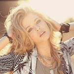 99px.ru аватар Симпатичная блондинка Саша Питерс / Sasha Pieterse в лучах солнца