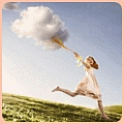 Аватар Девочка бежит по лугу держа на привязи маленькое облачко