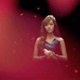 Аватар Джессика Чон / Jessica Jung под падающими розовыми лепестками