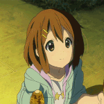 99px.ru аватар Hirasawa Yui / Юи Хирасава из аниме K-On! ест кукурузу