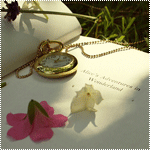 99px.ru аватар Карманные часы и бутоны цветов, которые лежат на открытой книге
