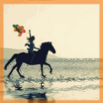 99px.ru аватар Девушка на лошади скачет по берегу моря, держа в руке разноцветные шарики