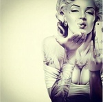 Аватар Мерилин Монро / Marilyn Monroe фотографирует саму себя на Айфон / iPhone