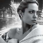 99px.ru аватар Актриса Анджелина Джоли / Angelina Jolie на фоне ночного города