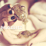 99px.ru аватар Девушка высыпает золотые блестки с баночки в руку (magic / магия)