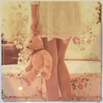 99px.ru аватар Девушка с плюшевым мишкой в руке