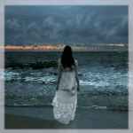 99px.ru аватар Девушка в белом длинном платье стоит на берегу моря