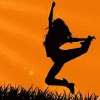 99px.ru аватар Девушка в прыжке, лист с надписью Be free / Будь свободным