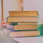 99px.ru аватар Стопка книг на подоконнике