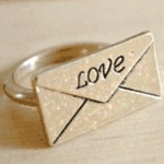 99px.ru аватар Кольцо в виде письма с надписью Love