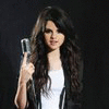 99px.ru аватар Селена Гомез / Selena Gomez с микрофоном